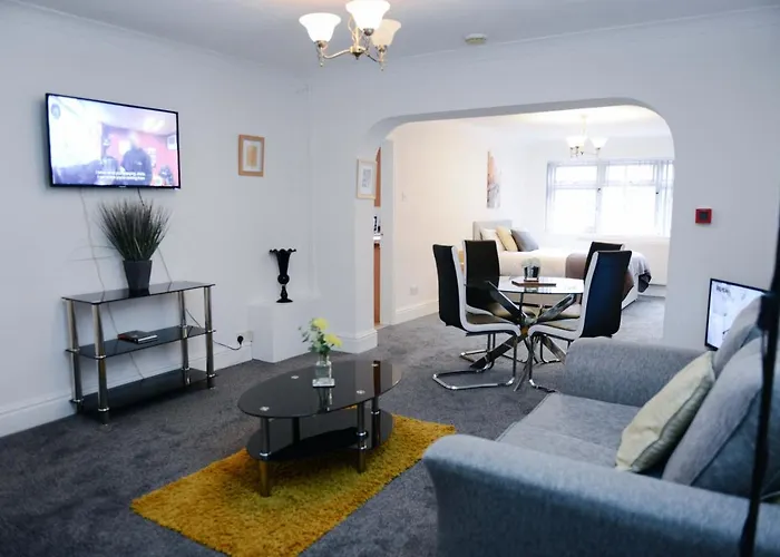 Bridle Lodge Apartments